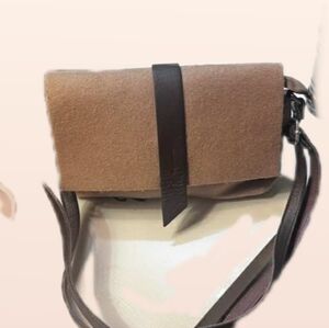 Toms felt shoulder bag brown Vintage Designer Mini